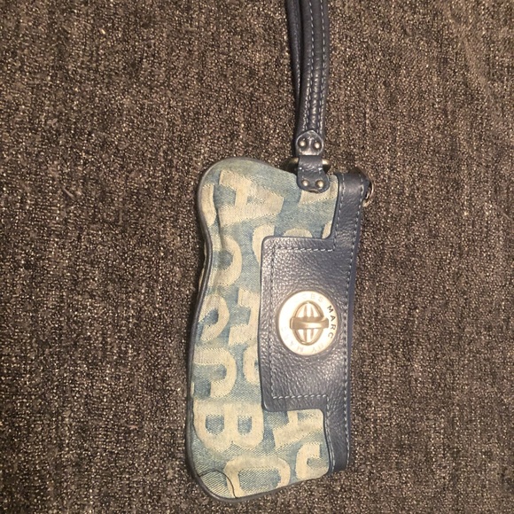 Marc Jacob Wristlet - Picture 1 of 3